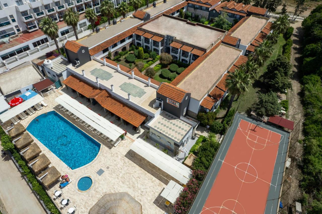 Tiana Beach Resort ทูร์กุทริส ภายนอก รูปภาพ