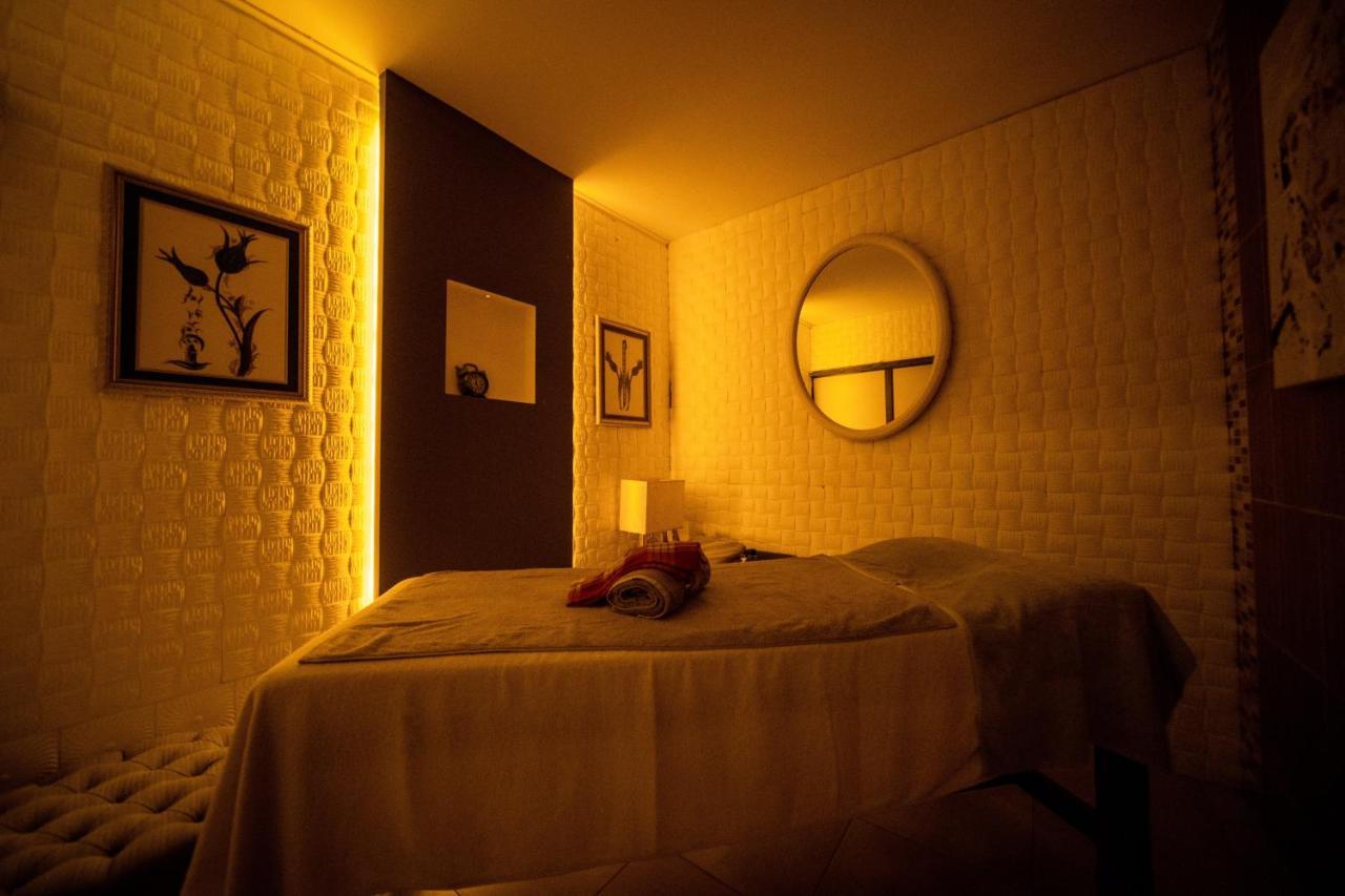 Tiana Beach Resort ทูร์กุทริส ภายนอก รูปภาพ