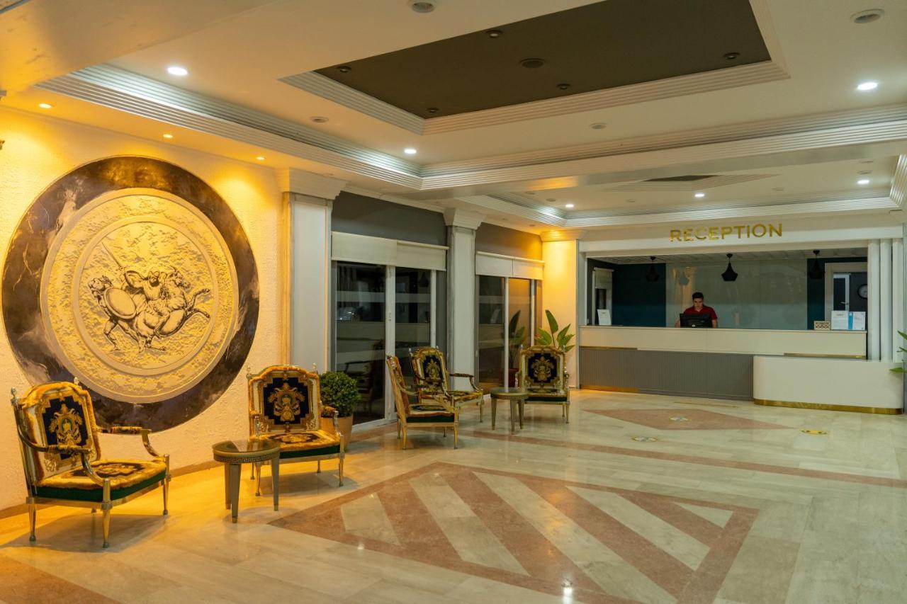 Tiana Beach Resort ทูร์กุทริส ภายนอก รูปภาพ